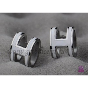 Lacquered Hermes Pop H White Earrings in White Gold