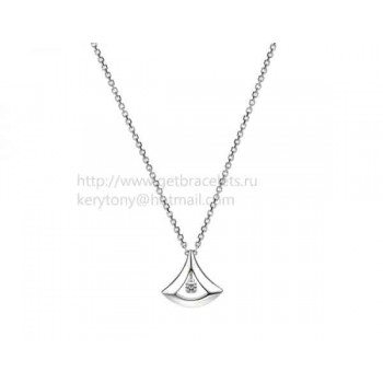 Divas Dream White Gold Openwork Necklace with White Gold Pendant with a Central Diamond