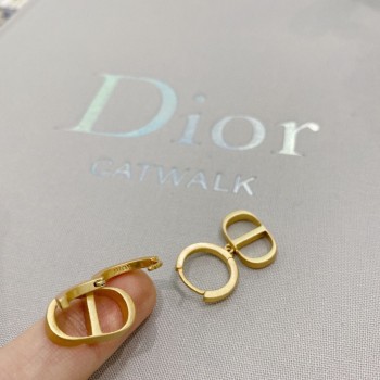 Replica Christian Dior Yellow Gold Plated Classic Petit CD Logo Pendant Females Hoop Earrings High End Jewellery For Sale