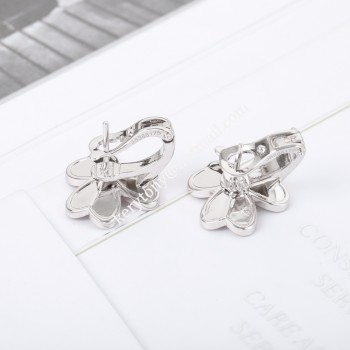 Celebrity Style Van Cleef Arpels Frivole Small Earrings White Gold With Diamond In Paris Replica