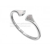 DIVAS Dream White Gold Bracelet with Mother of Pearl and Pave Diamonds