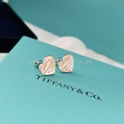 Return to Tiffany Earrings Heart Tag Stud Earrings in Silver