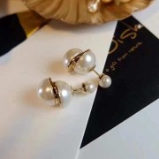 All The Rage Dior Tribales Yellow Gold Detail White-Blue Interlaced Pearl Asymmetric Stud Earrings Blue/White