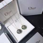 Imitation Christian Dior Rose Des Vents Females Green Eight-Pointed Star Pendant Diamonds Necklace Yellow Gold/Rose Gold