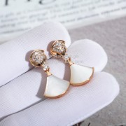 Divas Dream Earrings with Mother of pearl and Pave Diamonds Rose Gold Copy